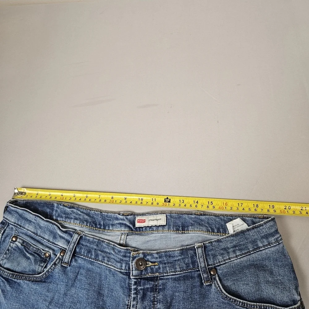 Wrangler Athletic Fit Jeans Mens 38x30 Stretch Denim Blue‎ Pants